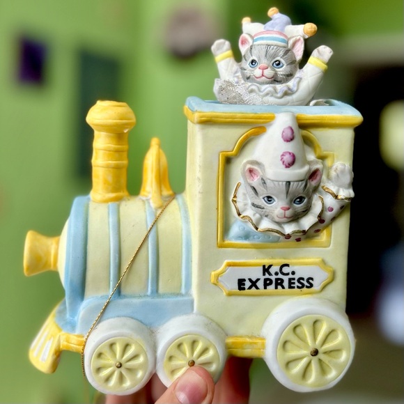 Vintage NWT Kitty Cucumber Music Box K.C. Express Home Decor Accent Art - Picture 2 of 14